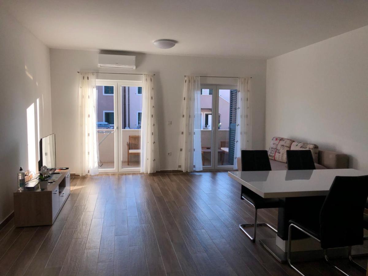 Apartments Dona Cres Exterior foto